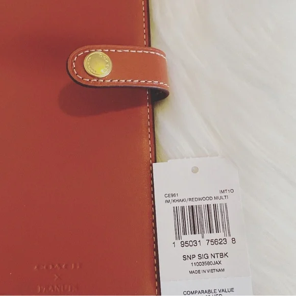 NWT💃Coach Coach X Peanuts Notebook In Signature Canvas With Snoopy Woodstock - Picture 6 of 7